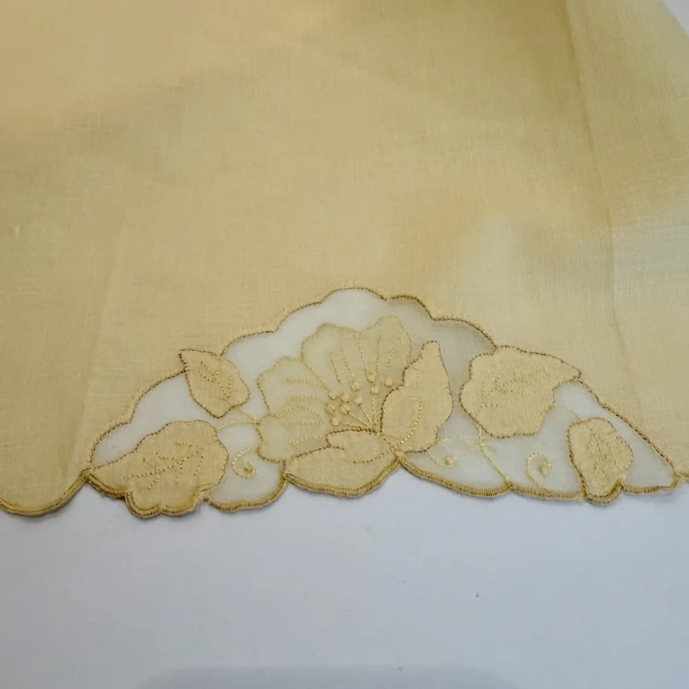 Pair Vintage Pale Yellow Madeira Linen & Organza Fingertip Towels